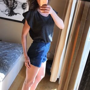 SOLD- Flutter sleeve tee